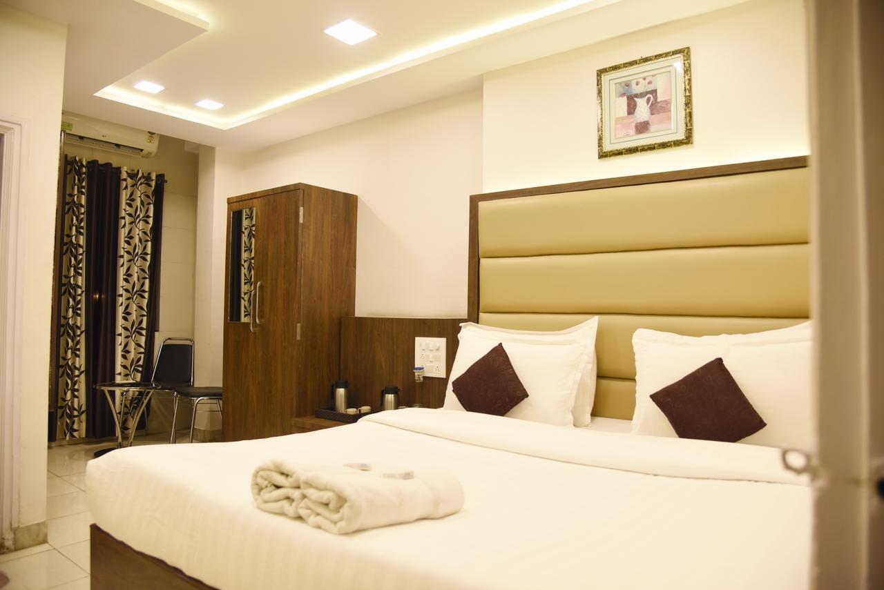 Hotel Sai Yatri 트림박 외부 사진